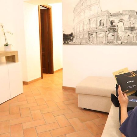 Colosseum 20 Apartment Рим Екстер'єр фото